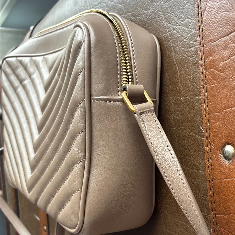 Yves Saint Laurent Tan Quilted Crossbody Bag with Gold Hardware - Picture 6 of 8